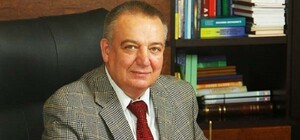 В Днепре открыли памятник экс-ректору ДНУ Николаю Полякову