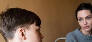 Анджеліна Джолі показала свої фото зі Львова