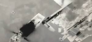 На Змеином уничтожили два вражеских десантно-штурмовых катера и вертолет 