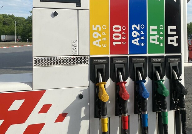 В Украине начались проверки на АЗС из-за завышенных цен на топливо. 