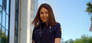 Раненная во время обстрела пресс-офицер ГСЧС продолжит лечение в Германии