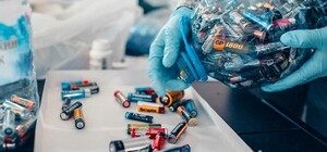 Де у Львові здати батарейки, термометри і лампи в липні – графік екобуса