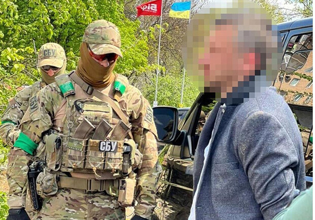 Попавшегося на взятке таможенника из Полтавы будут судить в Киеве 