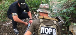 На границе Одесской области нашли подземный спиртопровод: он вел во двор мужчины