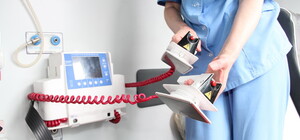 Львівські медики майже годину реанімували 49-річну жінку із зупинкою серця