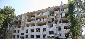 На Павловому Полі ремонтують багатоповерхівку, пошкоджену російськими обстрілами