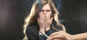 В Украине запустили сервис для жалоб на курение в общественных местах