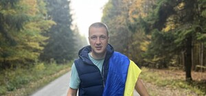 Ветеран АТО дошел из Одессы в Яремче пешком и собрал три миллиона гривен для ВСУ