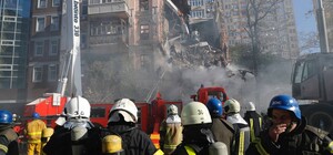 Российский дрон сегодня уничтожил в центре Киева историческое здание XIX века