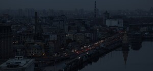 В Киеве начали отключать десятки тысяч вывесок и реклам