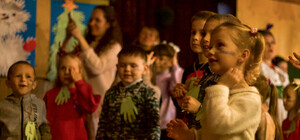 У Запоріжжі влаштували свято для дітей ВПО та подарували їм подарунки (фоторепортаж)