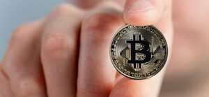 Сеть аптек в Киеве начала принимать оплату в криптовалюте