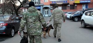 В Полтаве мужчина разбил витрину и ограбил магазин