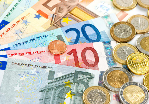 Курс валют в Украине 28 января 2023: сколько стоит доллар и евро. 