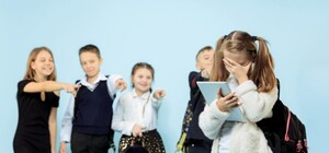 Под Одессой ученица выпрыгнула из окна школы из-за буллинга