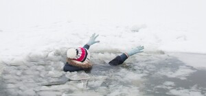 В Запорожье двое подростков провалились под лед