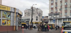 На Привозе люди в форме жестко задержали мужчину: что говорят военные