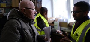 В Харькове волонтеры помогают онкобольным лекарствами