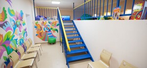 На Троещине обустроили комфортное бомбоубежище с уникальной росписью стен