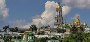 Ситуація загострюється: комісію Мінкульту не пустили до Лаври парафіяни УПЦ