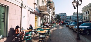 Должна работать экономика: курортный сезон в Одессе будет, но без моря