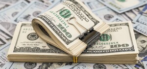 Курс валют в Україні 7 травня 2023: скільки коштує долар та євро