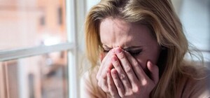 В Запорожье патрульные спасли женщину от самоубийства