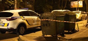 Розчленував і розкидав частини тіла у сміттєвих баках: в Одесі затримали підозрюваного у вбивстві матері