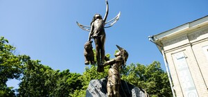 В Харькове открыли памятник детям, погибшим из-за российского вторжения