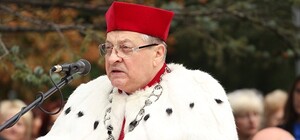 Скандал: ректор медуніверситету у Львові принижував студенток