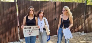 Сквер на Слободке пытаются застроить, несмотря на военное кладбище: одесситы выступили против 