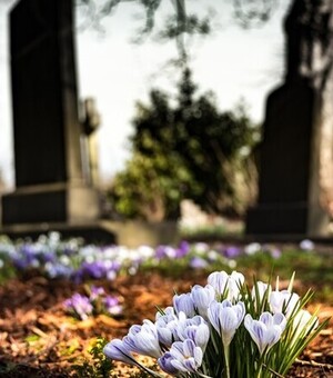 Поминальные дни в 2024 году: когда следует посещать могилы близких