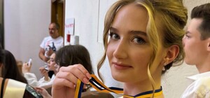 В Днепре выпускница получила самый высокий балл с НМТ по всем предметам
