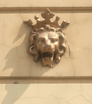 Замечаем детали: где в центре Одессы можно полюбоваться львами