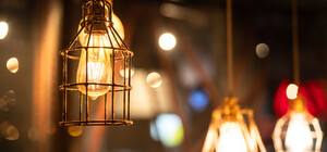 Эксперт рассказал, сколько могут длиться отключение света после последней атаки