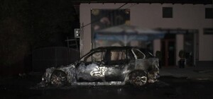Подожгли машину и почту: в Одесской области сообщили о подозрении двум поджигателям