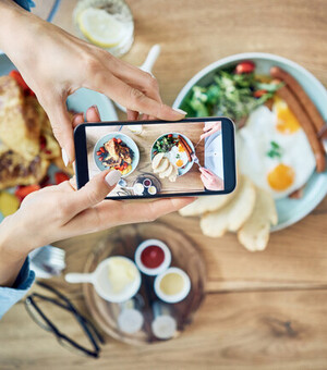 Где в Киеве насладиться идеальными бранчами: топ локаций для поздних завтраков