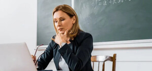 У Дніпрі виділили кошти на підтримку педагогів: хто зможе отримати доплату