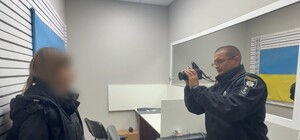 Заради майна: на Одещині ексдружина військового готувала на нього напад