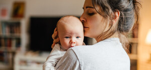 Виплати на дітей по-новому: що зміниться в Україні з 1 січня 2026 року і скільки платитимуть батькам