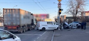 ДТП с участием трех автомобилей в Одессе: травмировались люди