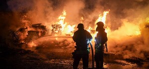 Из-под завалов спасли четырех человек: что известно о последствиях ночной атаки дронов на Одессу