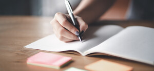 Получи ответ: сейчас действует исключительно новое украинское правописание или ещё можно писать по-старому