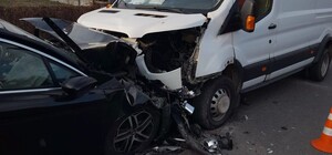 У Сільці зіткнулися два автомобілі, постраждали четверо людей: фото 