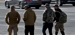 В Одессе ветерана с инвалидностью сломали руку во время конфликта с людьми в форме