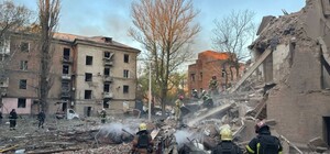 Масована атака на Дніпро 25 квітня: з-під завалів дістали загиблих, людей ще шукають