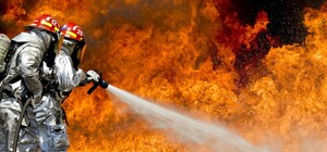 Дроновий удар по Одеському району: загорілися гаражі