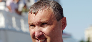 Севастопольские парашютисты на День ВДВ устроили феерическое шоу на суше и воде