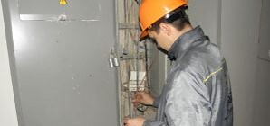 В Харькове провода для кабельного ТВ и интернета пустят по мусоропроводам