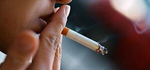 Телевизионщики и милиционеры вместе гоняли курильщиков в центре Донецка 